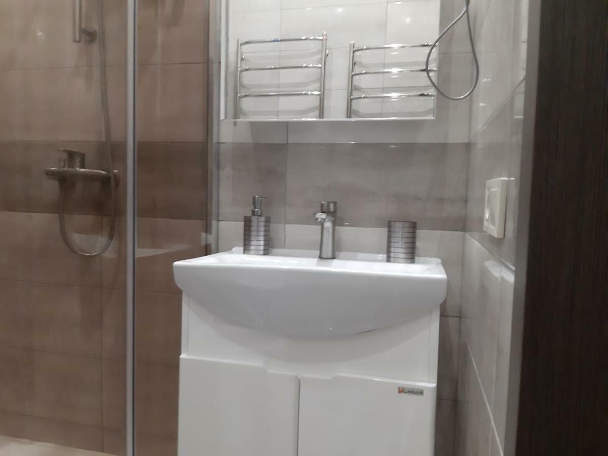 1 Stop From Railway Station Apartament Kijów Zewnętrze zdjęcie
